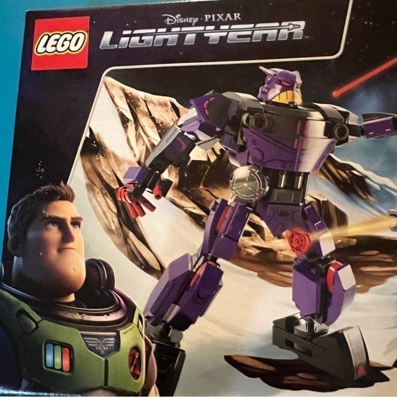 Retired LEGO Disney Pixar Lightyear Zurg Battle 76831 | Buzz Lightyear Toy Set - Picture 4 of 12